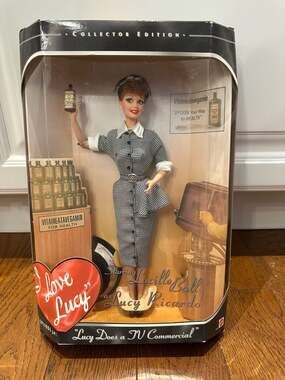 1997 Lucille Ball "Lucy Does a TV Commercial" Collector Edition Mattel Box Damag